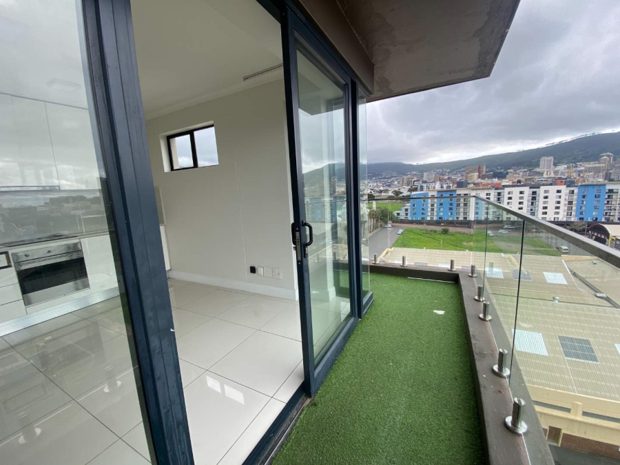 2 Bedroom Property for Sale in Zonnebloem Western Cape